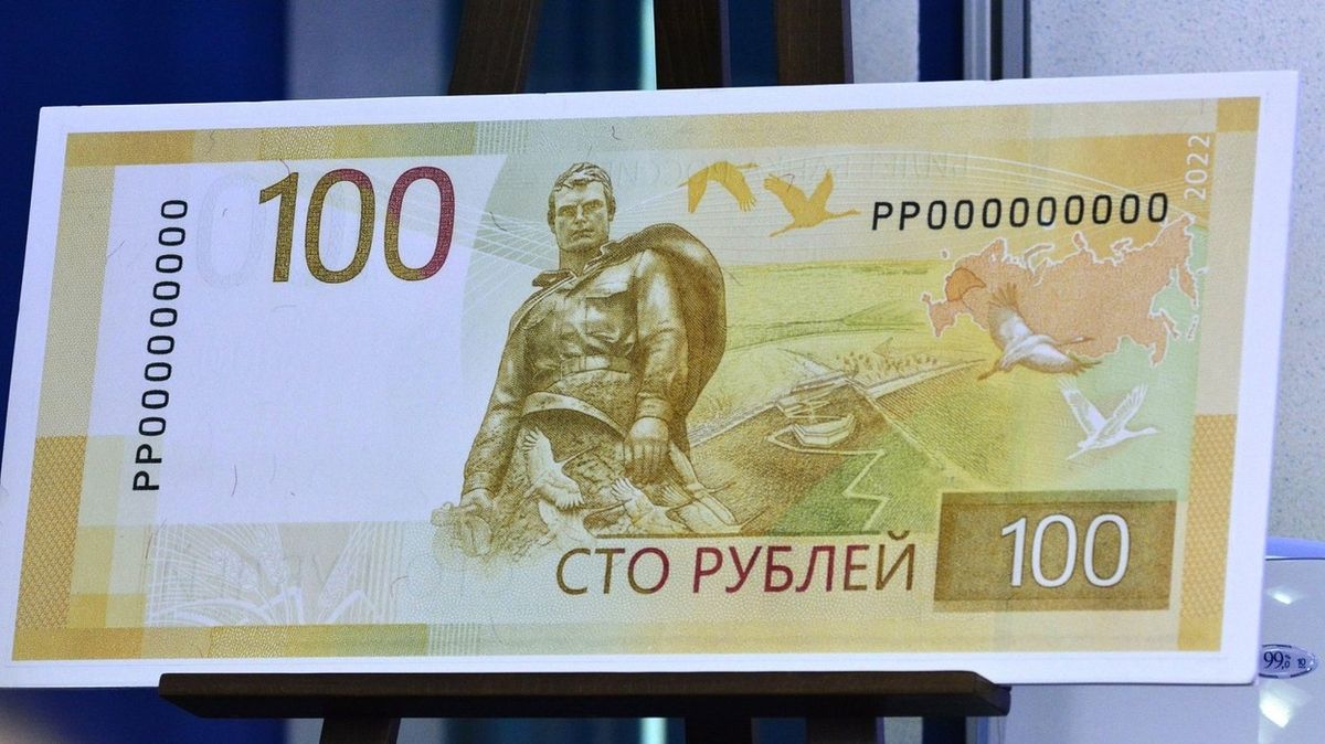 Rusko vydalo novou storublovku, bankomaty si s ní nevědí rady